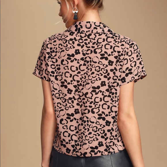 Lulu’s Pink Cheetah print button-up sz Large - Picture 2 of 5